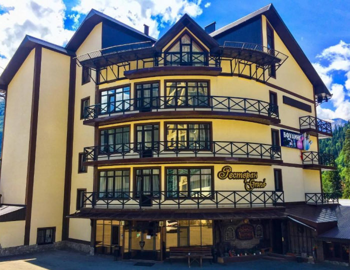 Гостиница Grand / Гранд Домбай