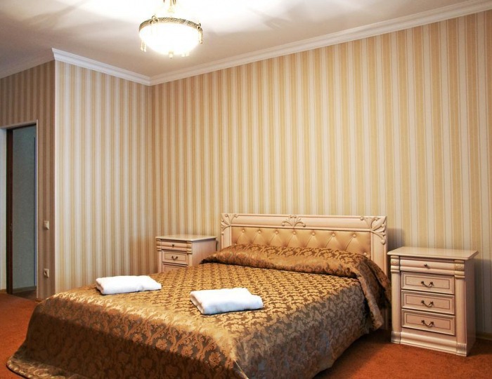 3-комнатный номер люкс с 1 двуспальной кроватью - Гостиница Grand / Гранд Домбай