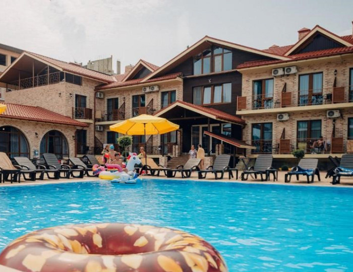 Отель Abrikos Garden / Абрикос Гарден