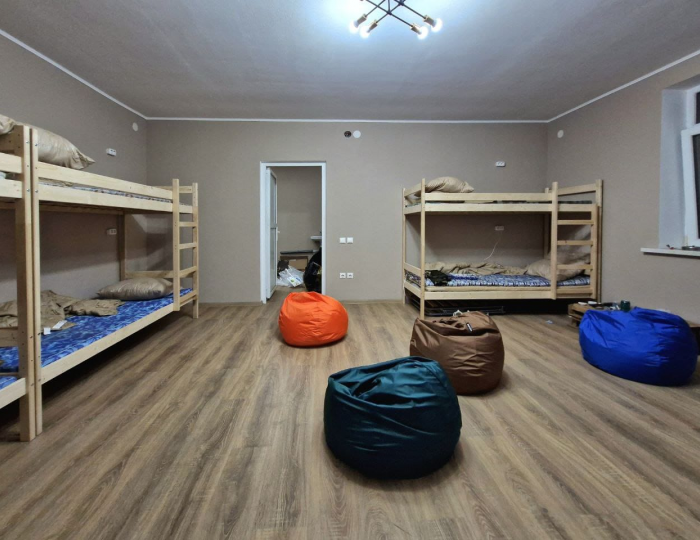 Кровать в 12-местном общем номере - Гостевой дом «Хостел Key2Home» Новочеркасск