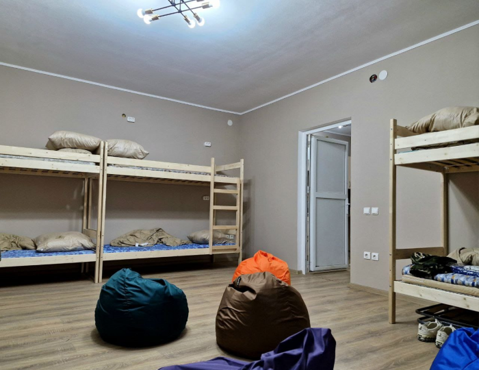 Кровать в 12-местном общем номере - Гостевой дом «Хостел Key2Home» Новочеркасск