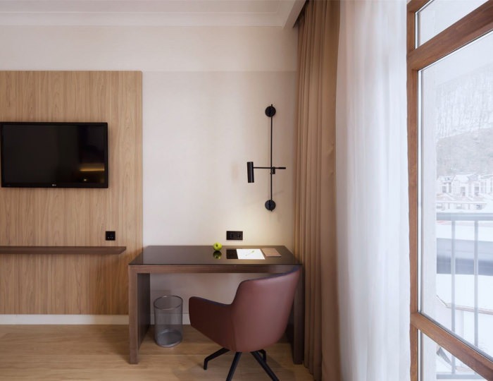 Стандарт с одной двуспальной кроватью - Отель Courtyard Marriott Sochi Krasnaya Polyana / Кортъярд Марриотт Сочи Красная Поляна