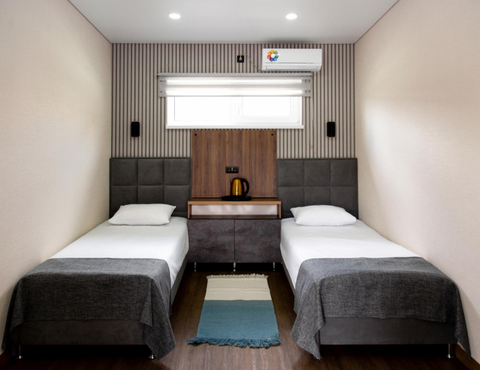 Номер стандарт с 2 односпальными кроватями - База отдыха «Клевое Никольское» Никольское