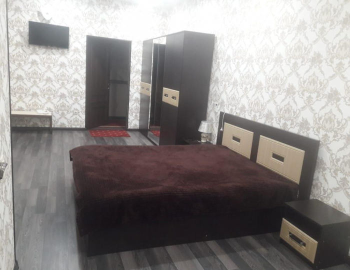 Номер стандарт улучшенный с 2 односпальными и 1 двуспальной кроватью - Мини-отель «Вершина» Нальчик