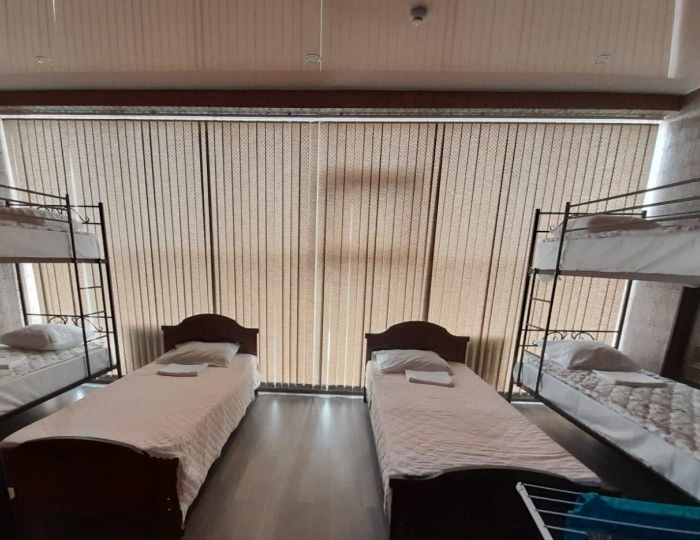 Кровать в общем номере c 2 двухъярусными и 3 односпальными кроватями (удобства на этаже) - Мини-отель «Вершина» Нальчик