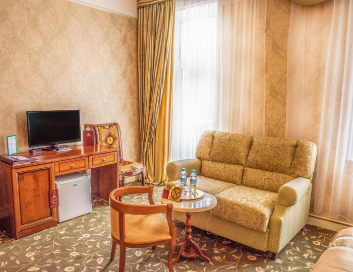 Номер полулюкс с 1 двуспальной кроватью - Отель Grand Palace / Гранд Палас Светлогорск