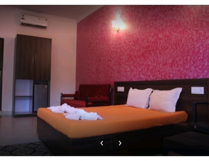 Blue Sea, Морджим, Индия