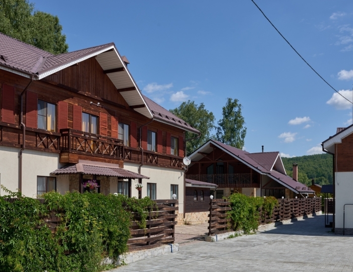 Отель Alpin Chalet / Альпин Шале Новоабзаково