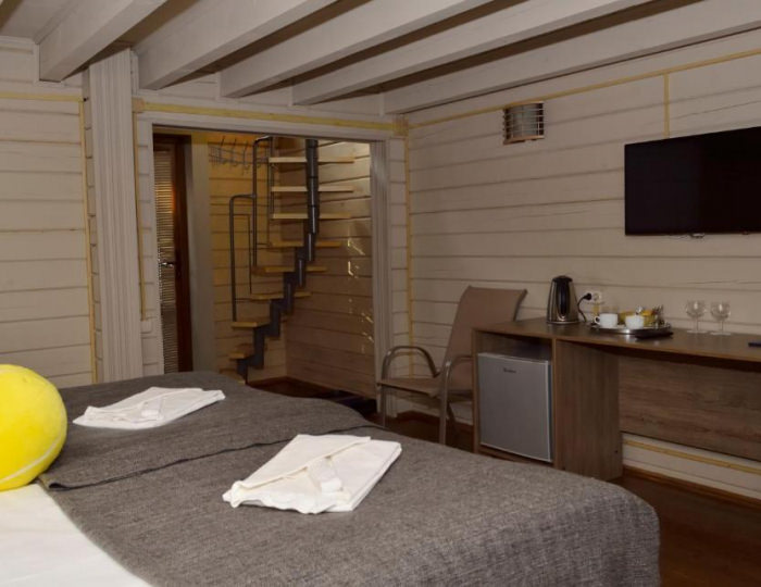 4-местный номер стандарт семейный (с завтраком) - База отдыха «Валдайский теннисный клуб»