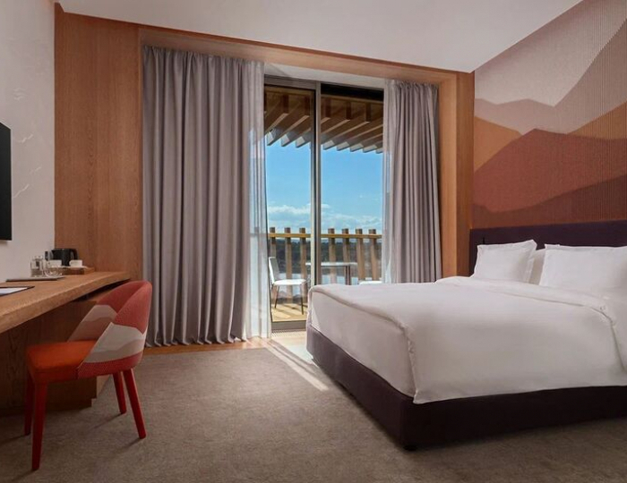 семейный делюкс с видом на озеро и двуспальной кроватью - База отдыха «Манжерок 5 звезд» Манжерок