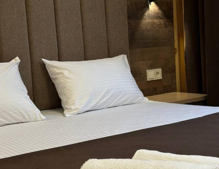 Бунгало улучшенное с 3 односпальными и 1 двуспальной кроватью - Глэмпинг «Посейдон» Береговое