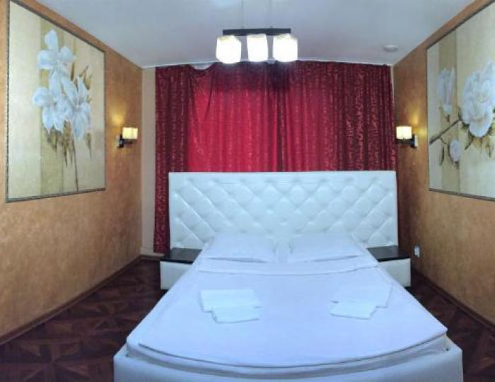 Номер полулюкс с 1 двуспальной кроватью - Отель Metrotel / Метротель Чебоксары