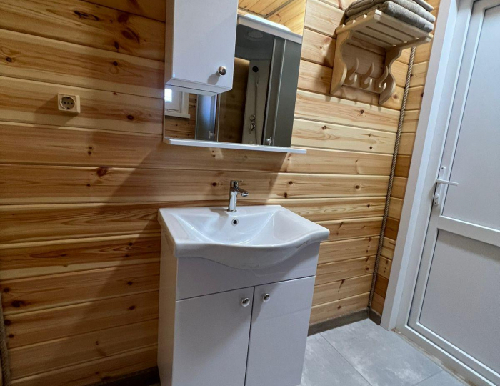 Номер стандарт комфорт с 1 двуспальной кроватью - База отдыха «Белый Кит» Крымск