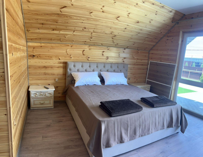 Номер стандарт комфорт с 1 двуспальной кроватью - База отдыха «Белый Кит» Крымск