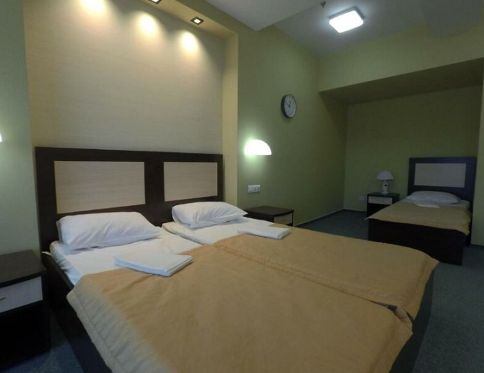 3-местный с двуспальной и односпальной кроватями - Отель «Терминал Отель» Сочи