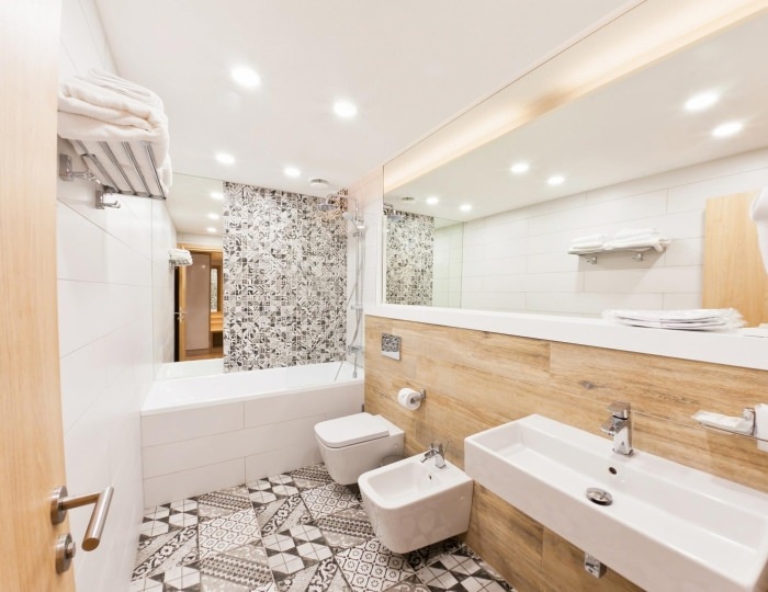 Номер полулюкс с 1 двуспальной кроватью (с завтраком) - Гостиница «Фрегат» Петрозаводск