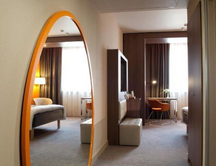 Номер стандарт с 1 двуспальной кроватью - Отель Mercure Тюмень Центр / Меркюр Тюмень Центр