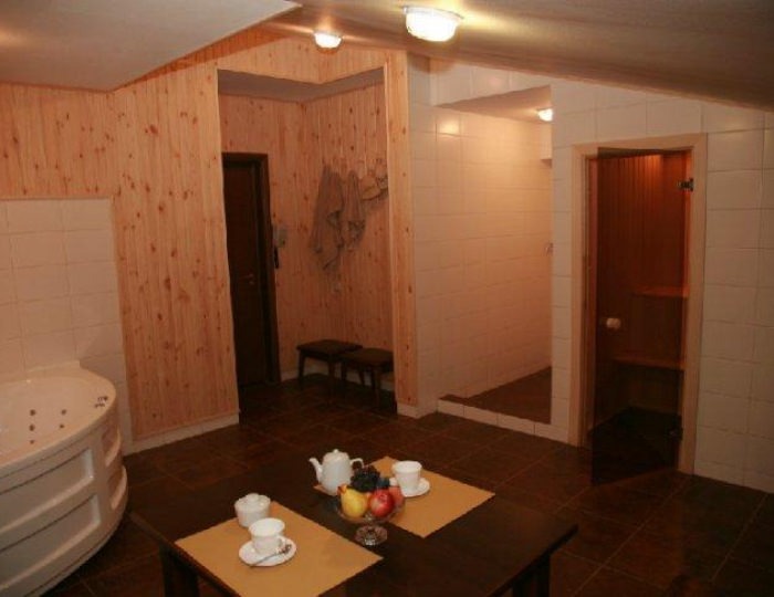 Номер люкс с 1 односпальной и 1 двуспальной кроватью - Отель «Парад Парк Отель» Томск