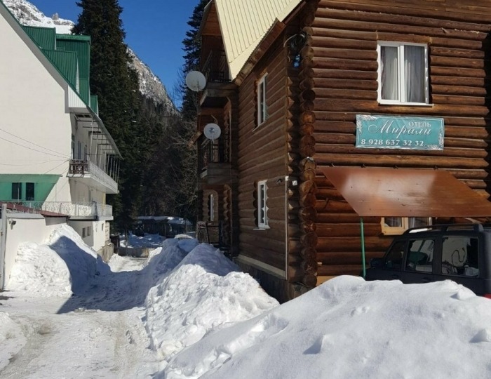 Отель «Мирали» Домбай