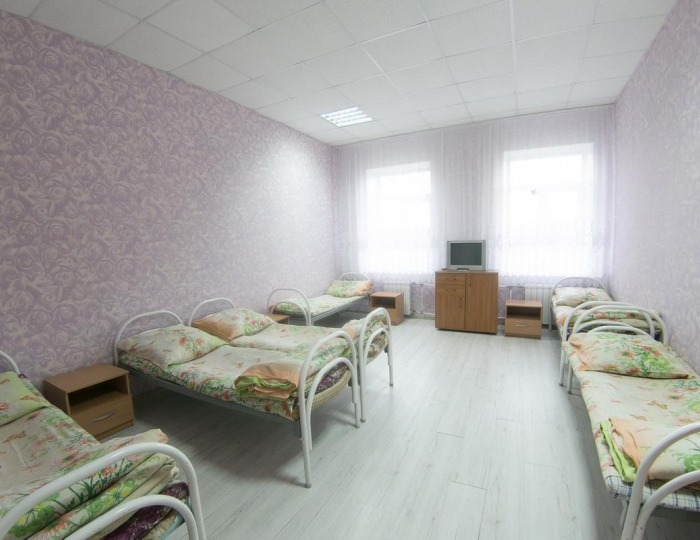 Кровать в 8-местном общем номере (общие удобства) - Отель «ЭкономЪ» Каменск-Уральский