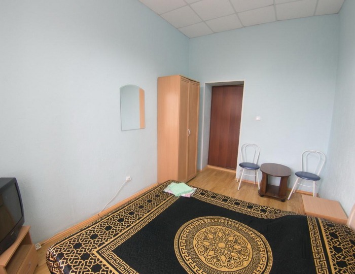 Номер стандарт с 2 односпальными кроватями (общие удобства) - Отель «ЭкономЪ» Каменск-Уральский