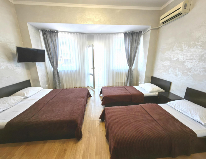 4-местный номер эконом (мансарда) - Гостевой дом «Ух ты, мы вышли из Бухты» Сириус