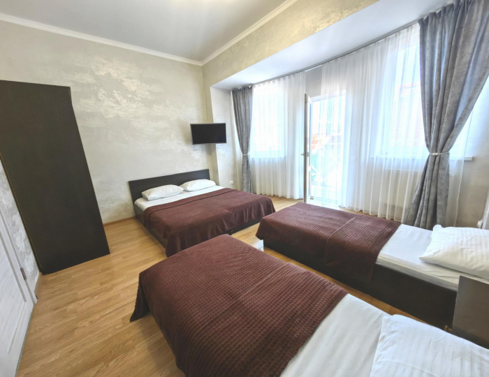 4-местный номер эконом (мансарда) - Гостевой дом «Ух ты, мы вышли из Бухты» Сириус