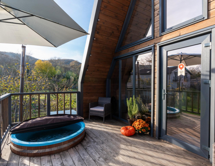 Коттедж премиум Лесной - Глэмпинг Leo Land Glamping / Лео Ленд Глэмпинг Береговое