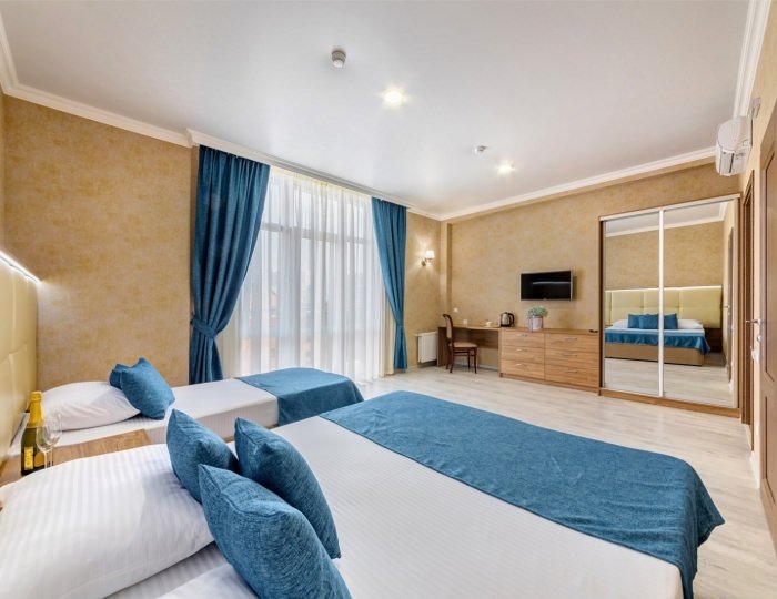 Комфорт 3х-местный с видом на город - Отель «Атлас» Геленджик