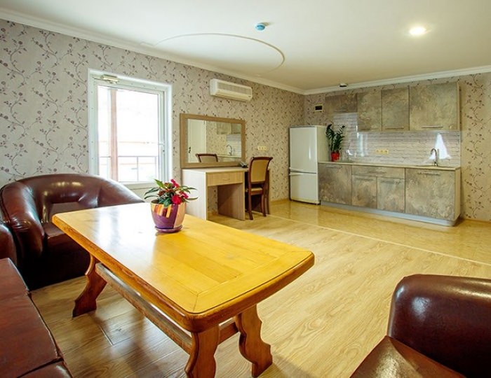 Люкс с кухней и балконом - Отель «Атлас» Геленджик