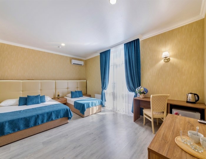 Семейный комфорт с видом на город - Отель «Атлас» Геленджик