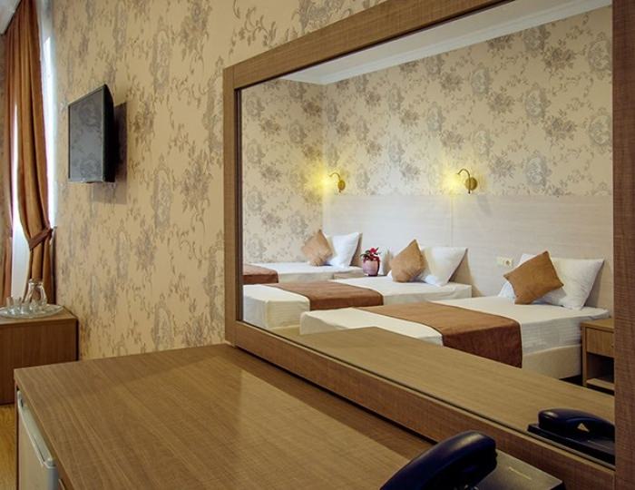 Стандарт трехместный с ванной - Отель «Атлас» Геленджик