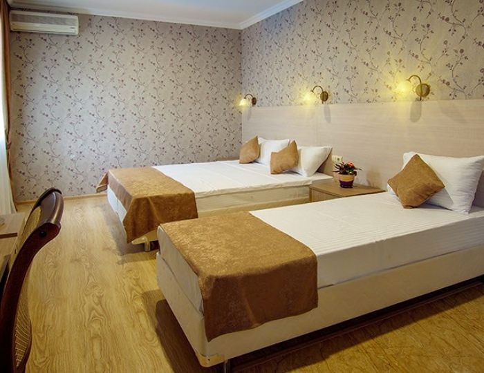 Стандарт трехместный с ванной - Отель «Атлас» Геленджик