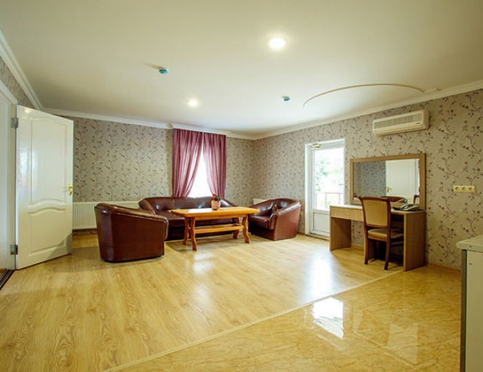 Люкс 2-комнатный с кухней - Отель «Атлас» Геленджик