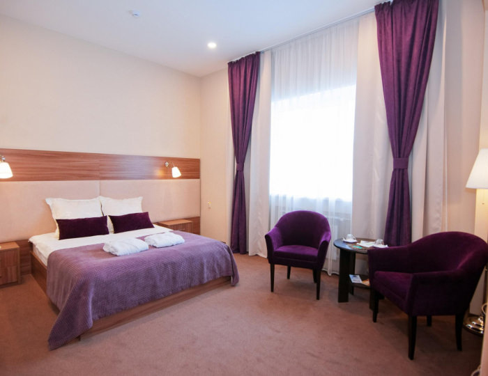 Номер полулюкс комфорт с 1 двуспальной кроватью - Отель Life / Лайф Пенза