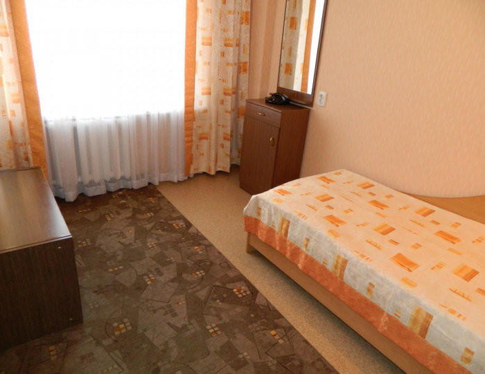 2-комнатный номер люкс с 2 односпальными кроватями - Отель «Салют» Орел