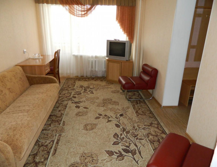 2-комнатный номер люкс с 2 односпальными кроватями - Отель «Салют» Орел