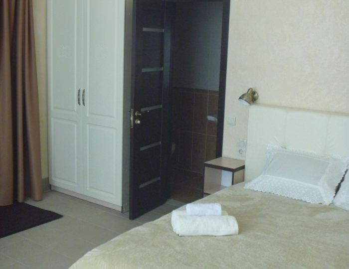 Белый Люкс с 1 двуспальной кроватью - Мини-отель «Капитан» Орел