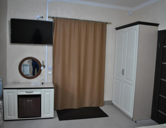 Белый Люкс с 1 двуспальной кроватью - Мини-отель «Капитан» Орел