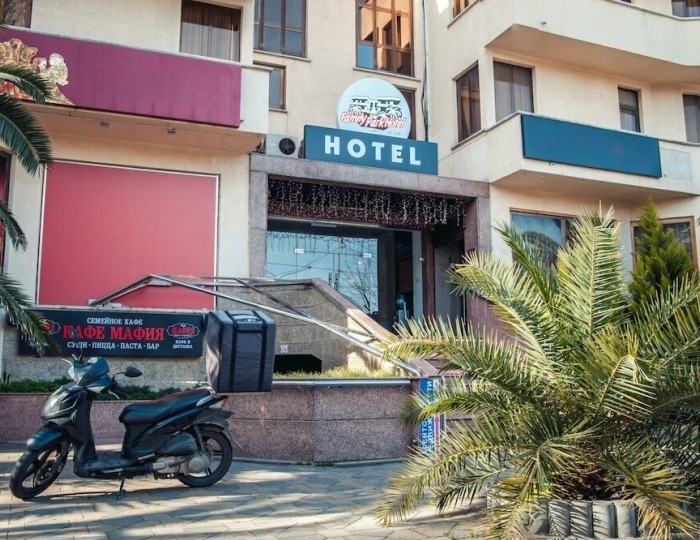 Отель Family Holiday Hotel / Фэмили Холидей Адлер