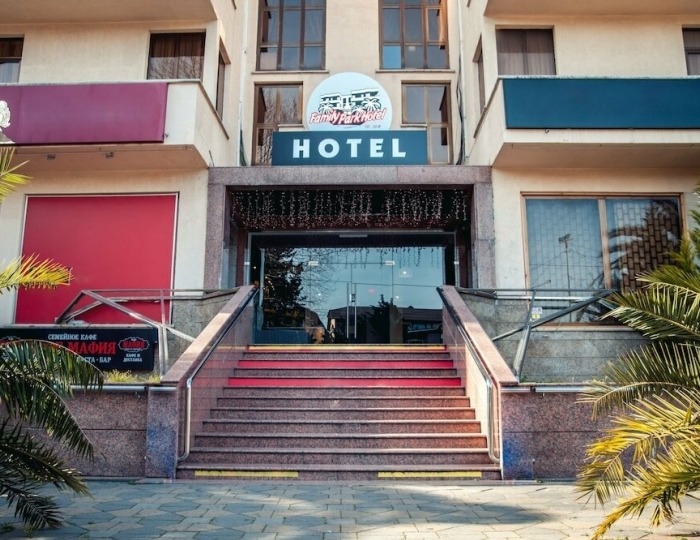 Отель Family Holiday Hotel / Фэмили Холидей Адлер