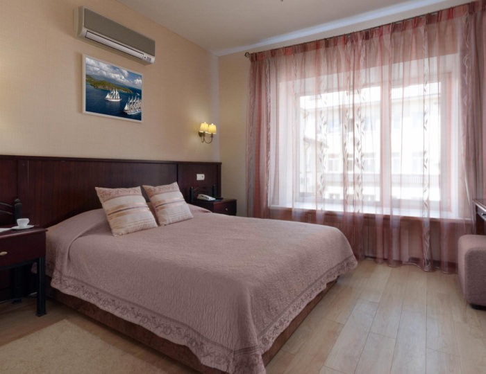 Номер стандарт семейный с 1 двуспальной кроватью - Отель «Парус» Нижний Новгород