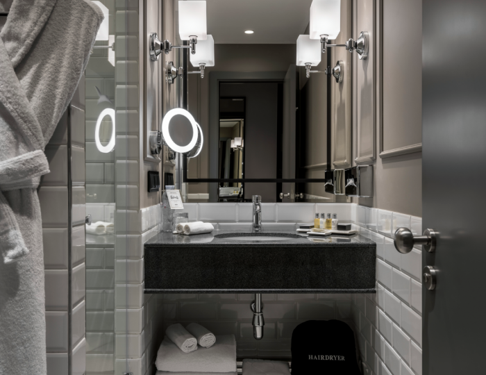KING COMFORT ROOM - Отель Chekhoff Hotel Moscow Curio Collection by Hilton / Чехофф Отель Москва Кьюрио Коллекшн бай Хилтон