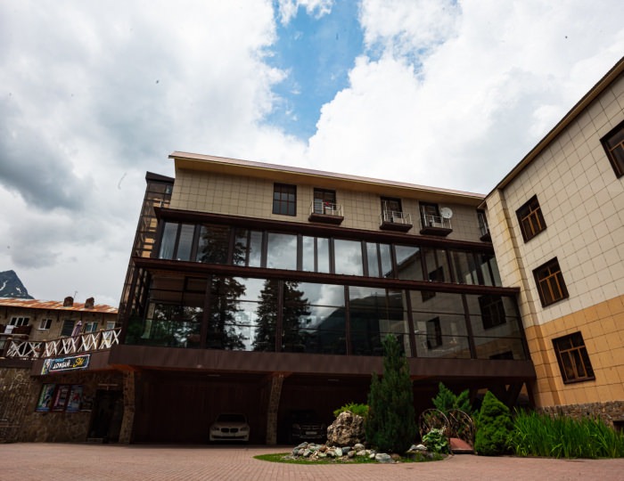 Отель Dombay Palace / Домбай Пэлас