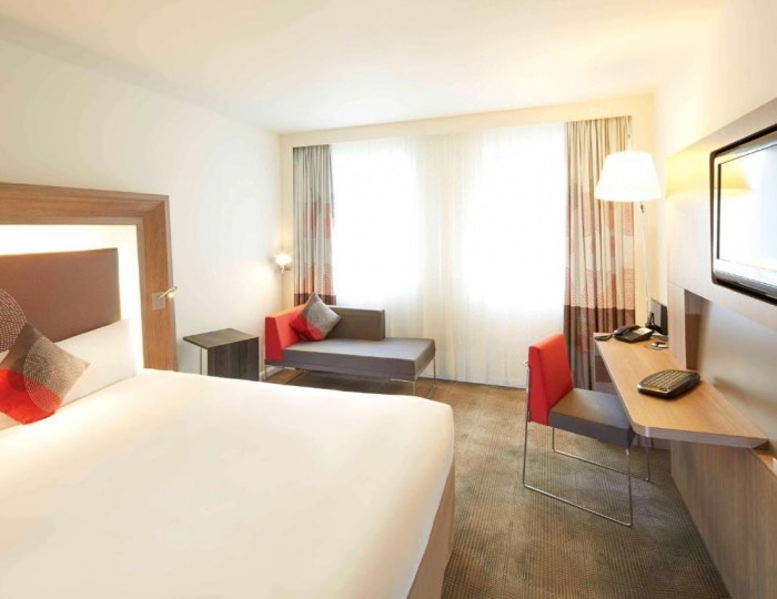 Номер улучшенный стандарт с 1 двуспальной кроватью - Отель Novotel Krasnoyarsk Center / Новотель Красноярск Центр