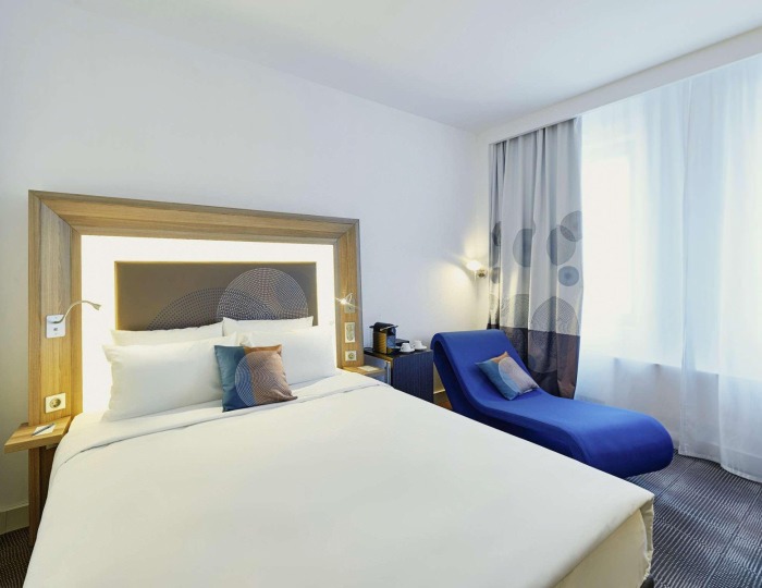 Номер комфорт бизнес с 1 двуспальной кроватью - Отель Novotel Krasnoyarsk Center / Новотель Красноярск Центр