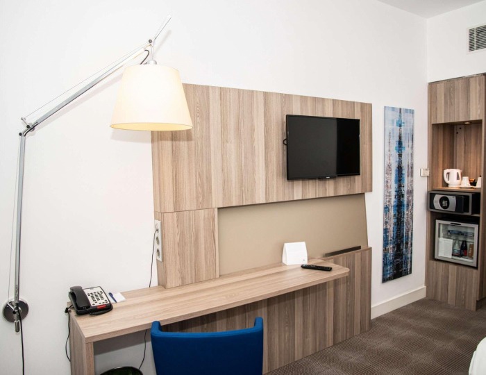 Номер комфорт бизнес с 1 двуспальной кроватью - Отель Novotel Krasnoyarsk Center / Новотель Красноярск Центр