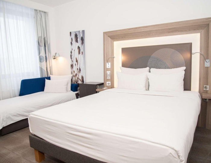 Номер стандарт семейный с 1 двуспальной кроватью - Отель Novotel Krasnoyarsk Center / Новотель Красноярск Центр