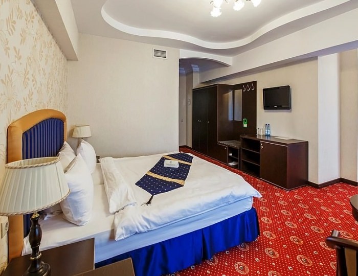 Делюкс - Отель Moscow Holiday Hotel / Москоу Холидей