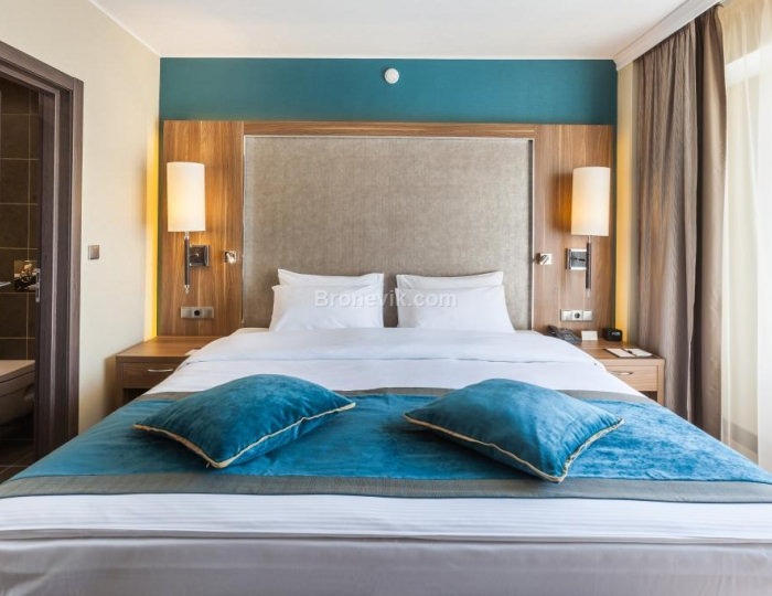 Номер люкс - Отель DoubleTree by Hilton Tyumen / Даблтри Хилтон Тюмень